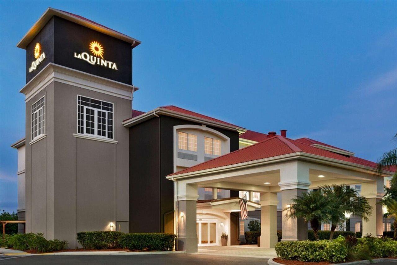 Comfort Inn & Suites Port Charlotte-Punta Gorda Екстериор снимка