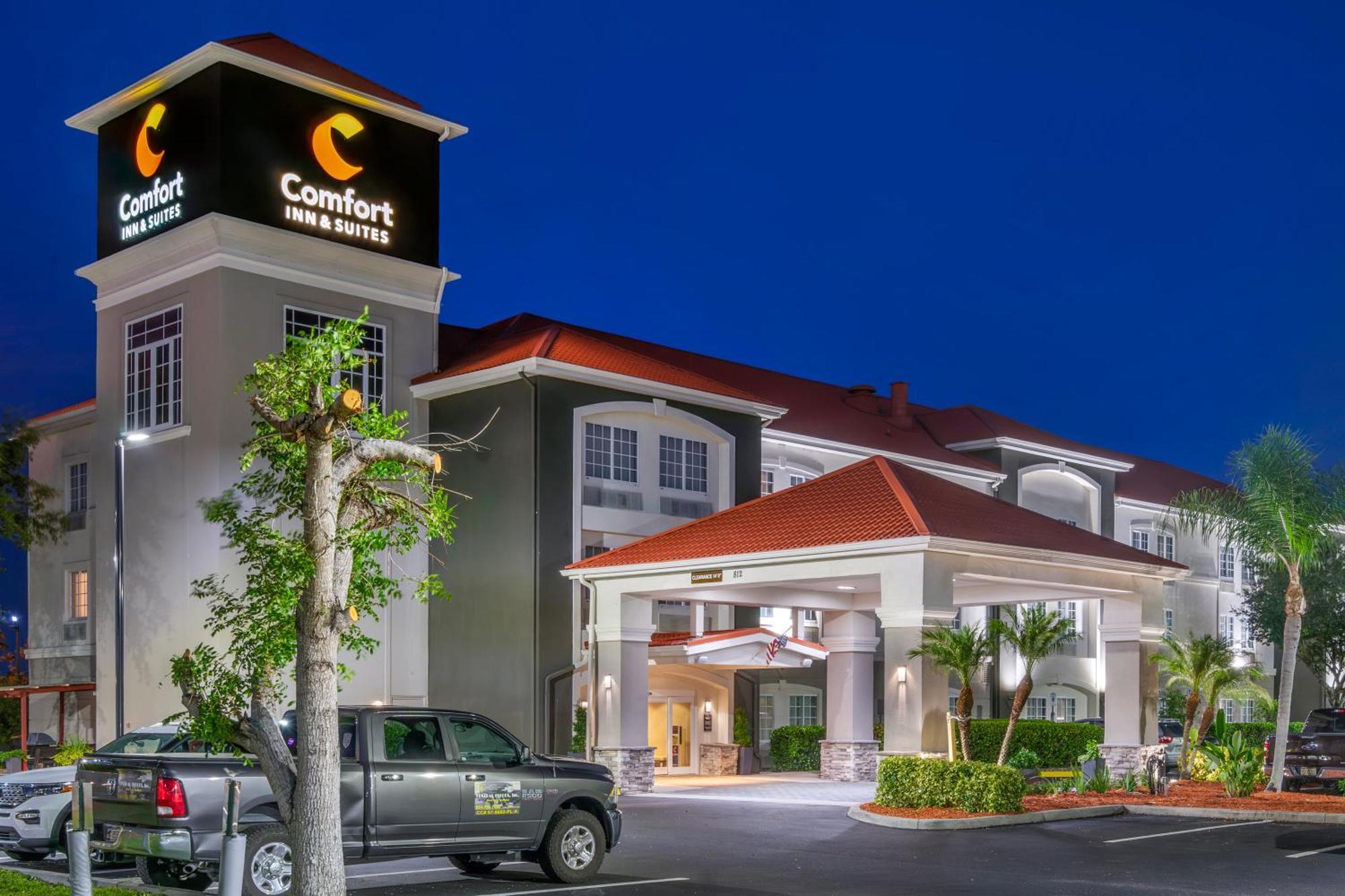 Comfort Inn & Suites Port Charlotte-Punta Gorda Екстериор снимка